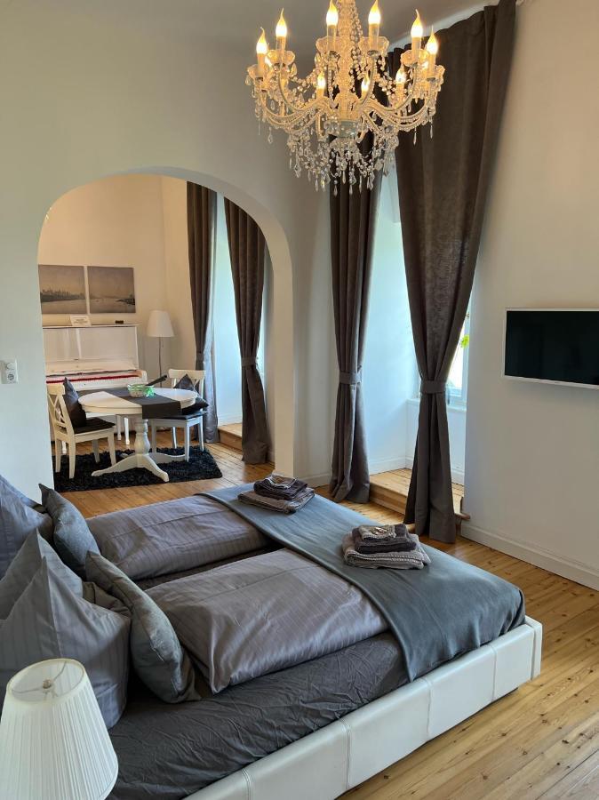 Schloss Grabow, Resting Place & A Luxury Piano Collection Resort, Prignitz Brandenburg מראה חיצוני תמונה